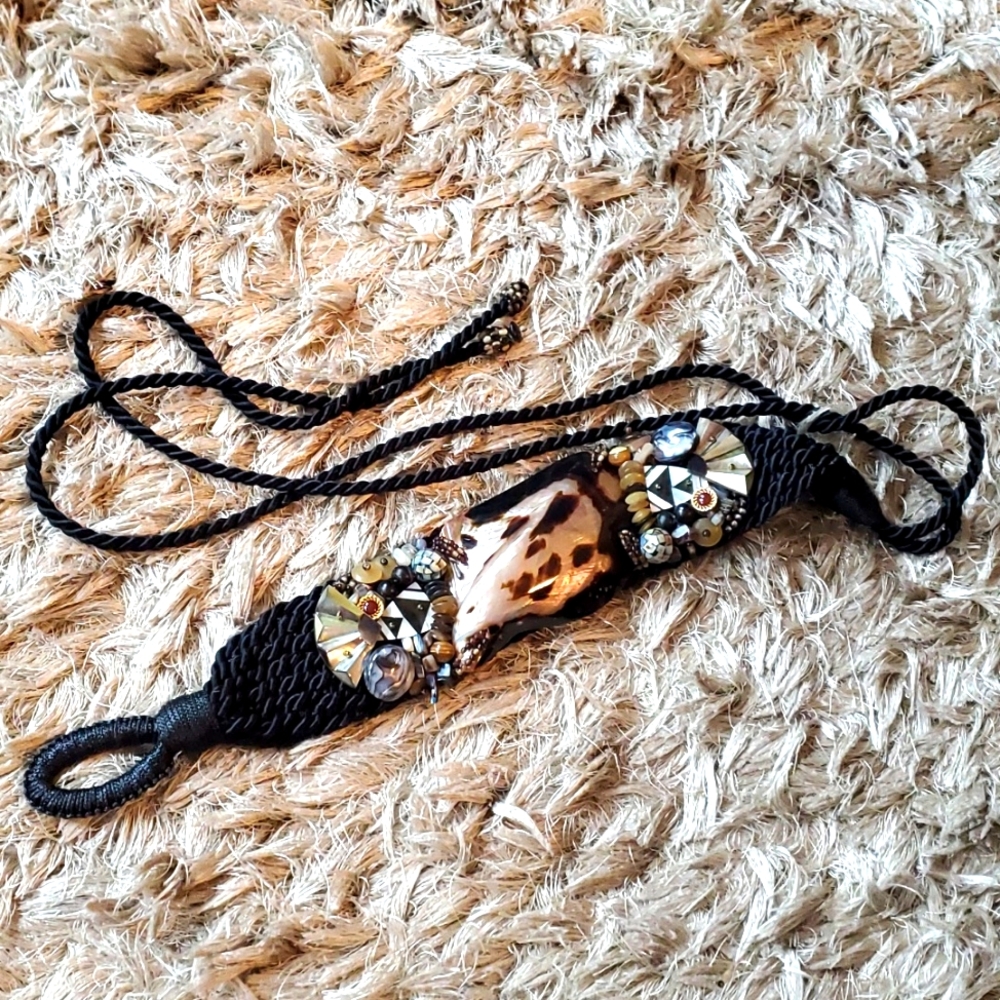 Vintage seashell macrame belt